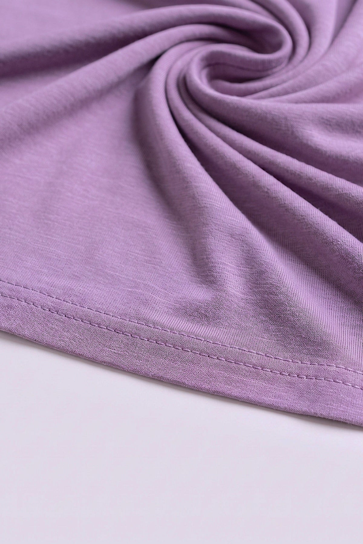 Soft lavender cotton jersey hijab, 190 x 80cm, from the Al Emira Silora range