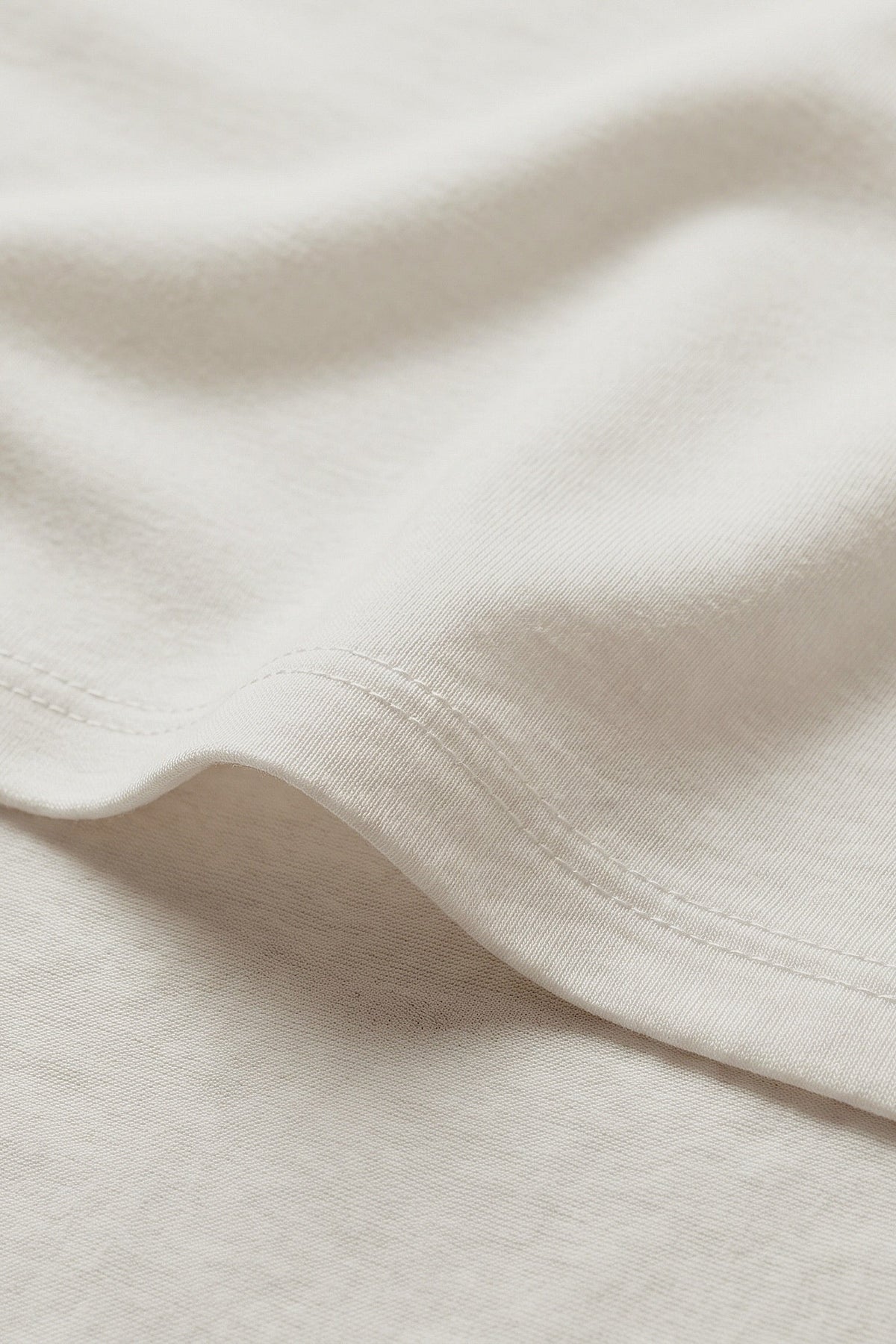 Off-white cotton jersey hijab, 190 x 80cm, from the Al Emira Silora range