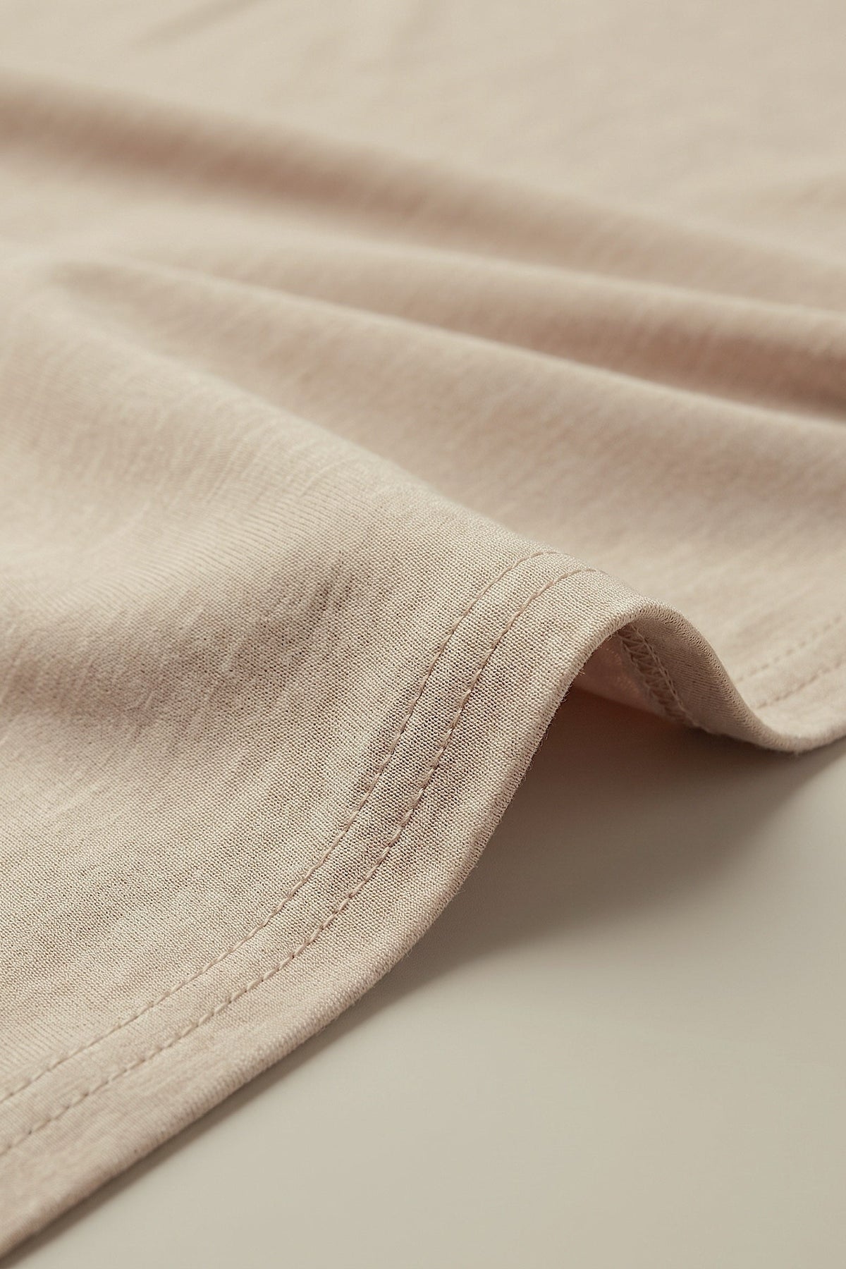Light beige cotton jersey hijab, 190 x 80cm, from the Al Emira Silora range