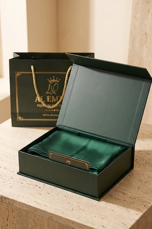 Al Emira small gift bag and gift box