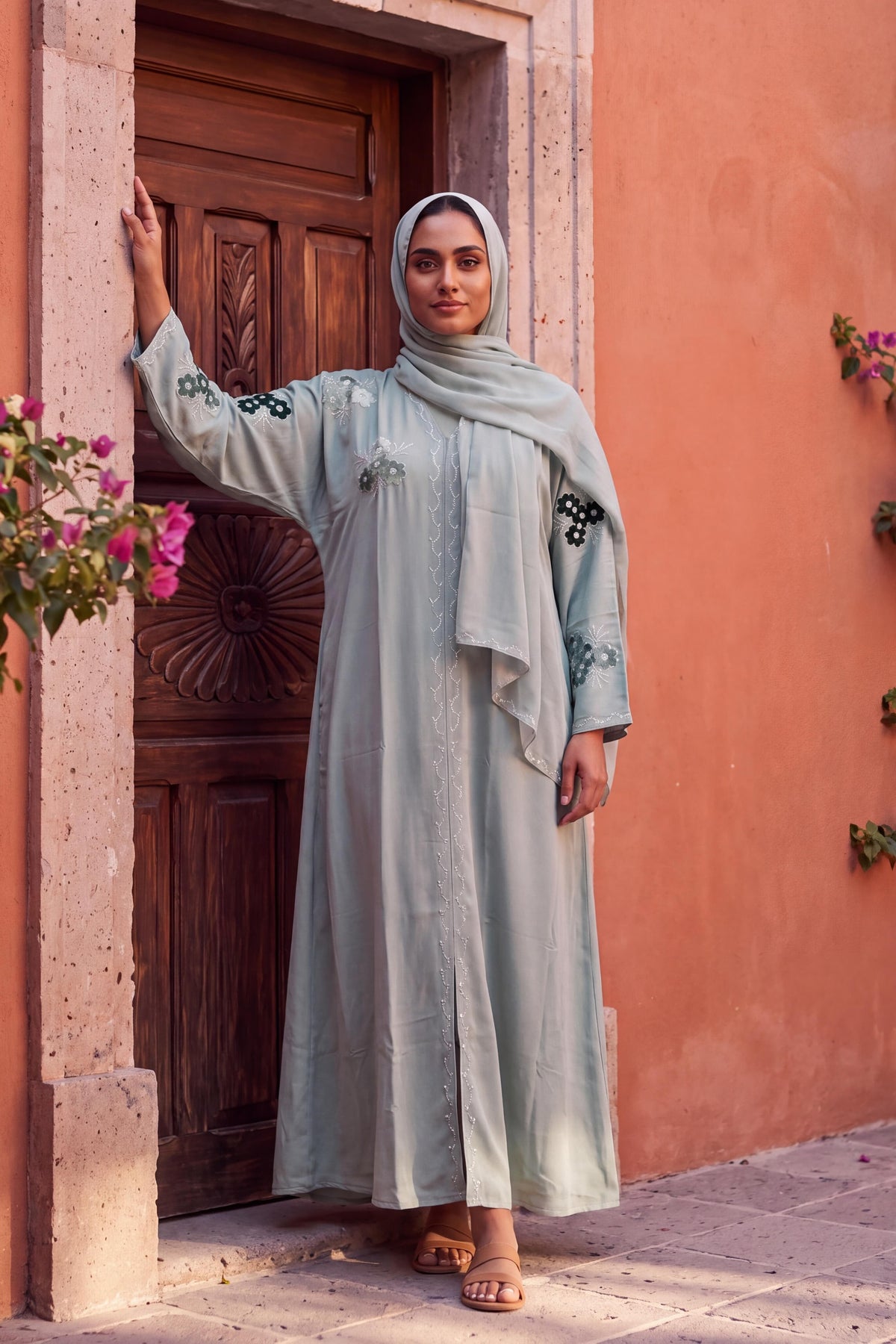 Blossom abaya in Sage, view 5
