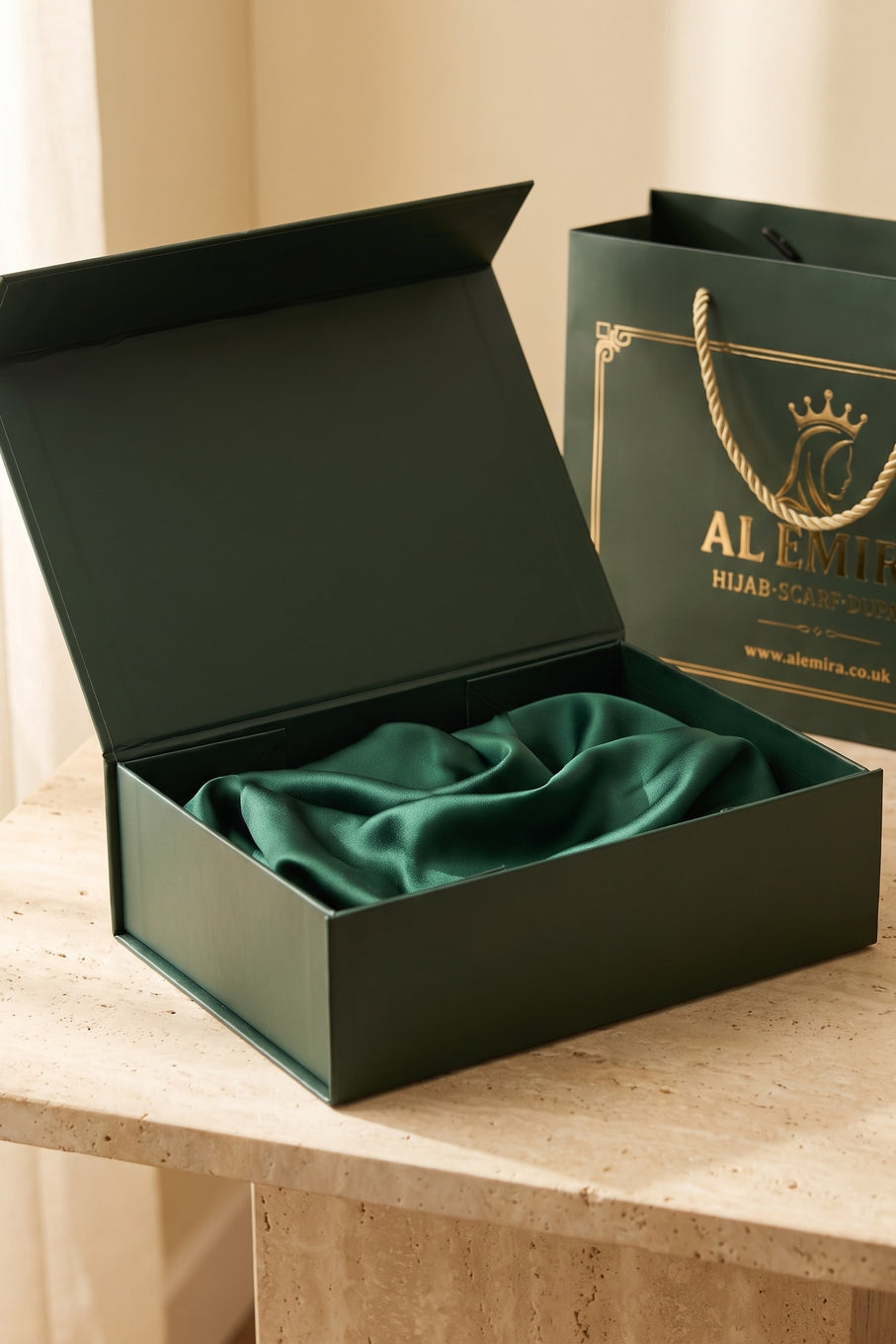 Al Emira large gift bag and gift box, view 2