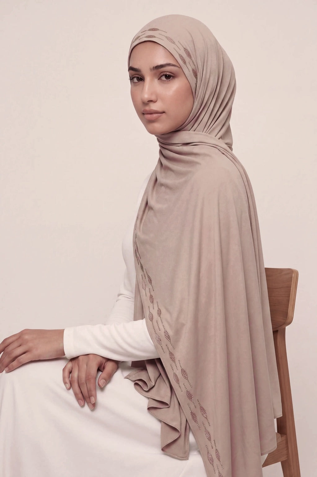 Rose beige Stardust Trail jersey hijab, 175 x 70cm