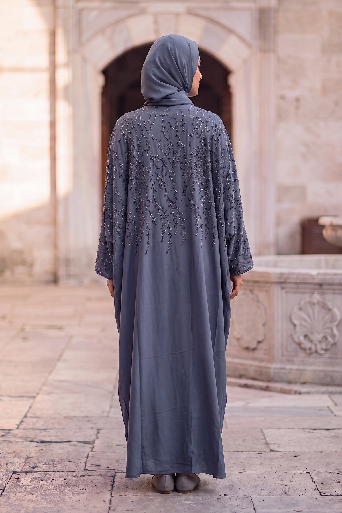 Willow abaya in Slate, view 4