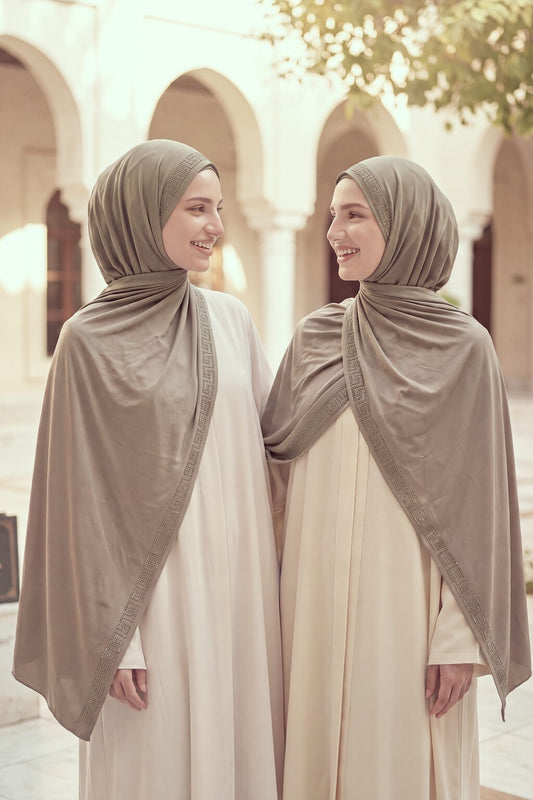 Al Emira Fawn Quincunx hijab in a jersey, cotton and silk blend