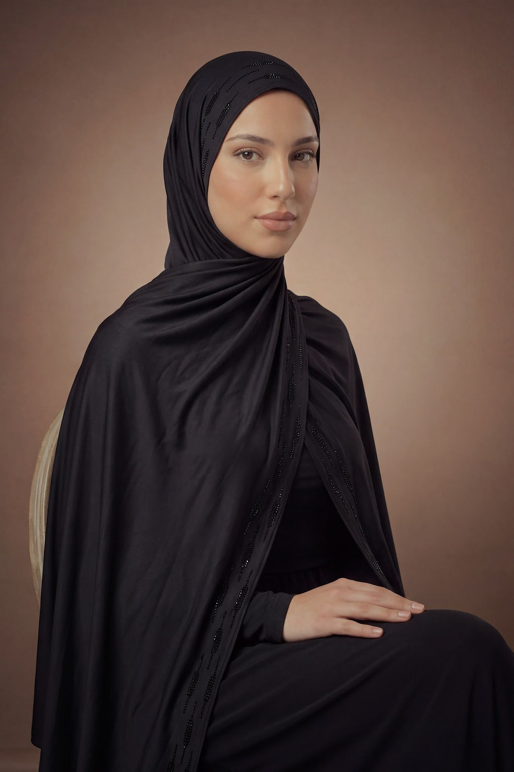 Black Stardust Trail jersey hijab, 175 x 70cm