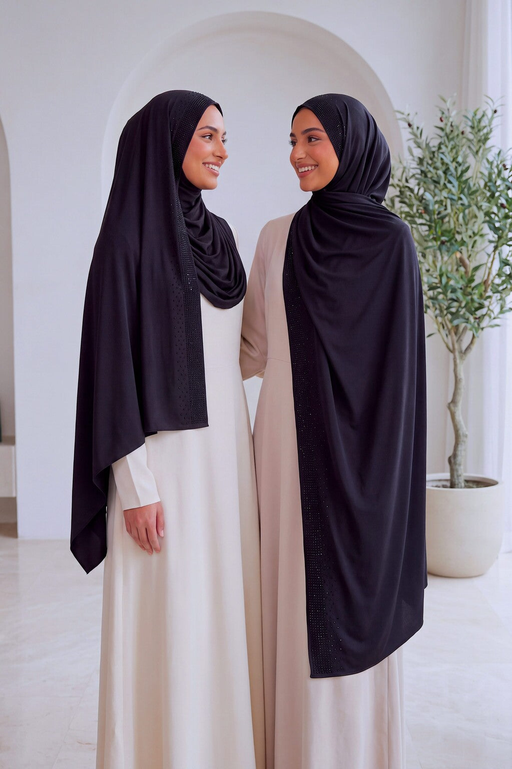 Al Emira Noir Rhinestone hijab in a jersey, cotton and silk blend