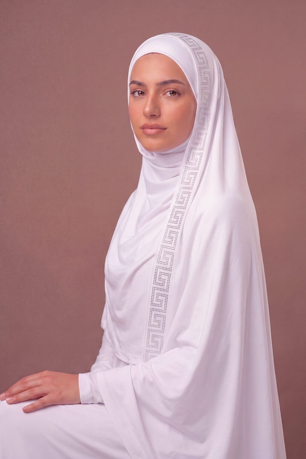 White Quincunx jersey hijab, 175 x 70cm