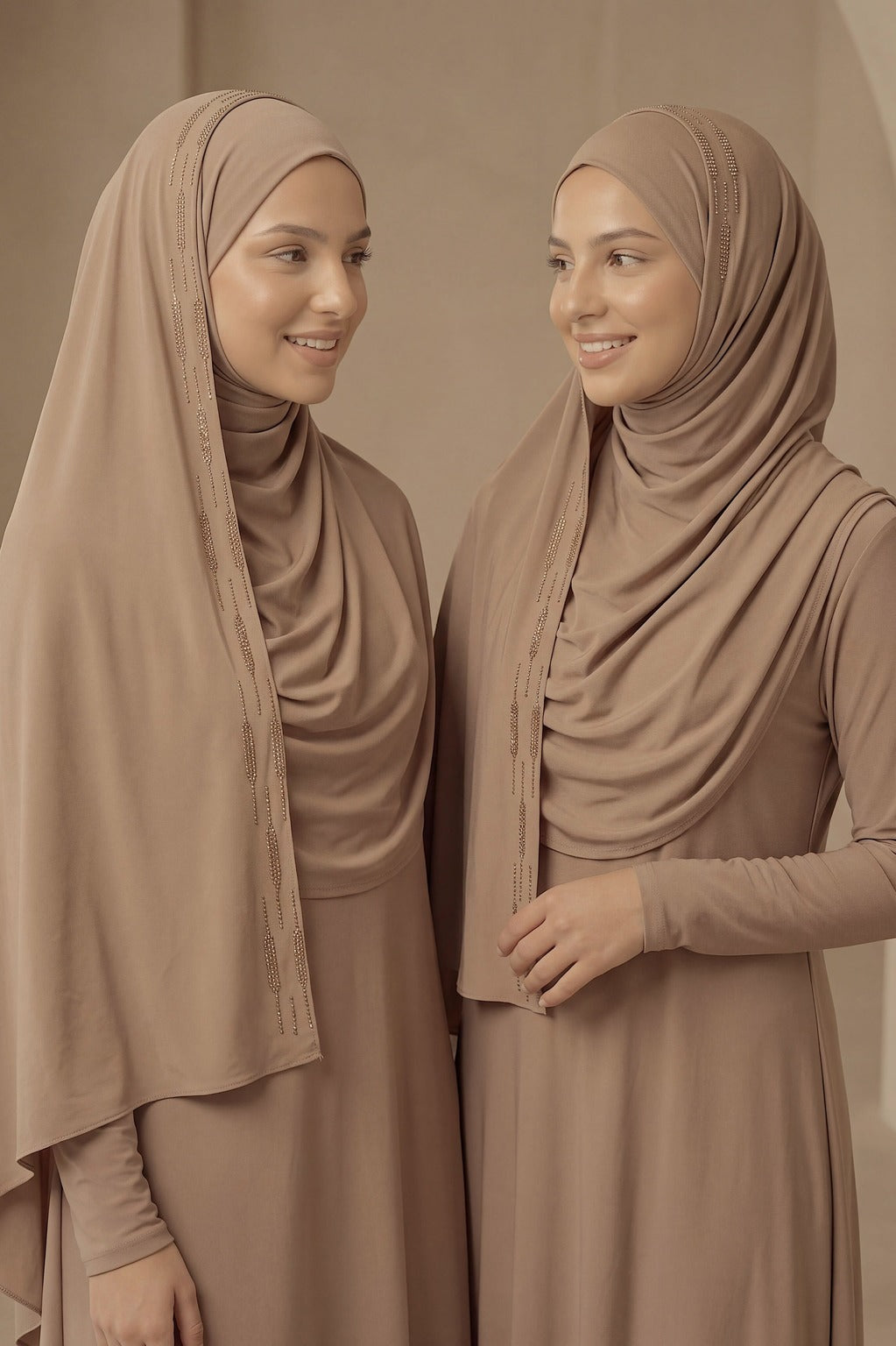 Al Emira Chai Stardust Trail hijab in a jersey, cotton and silk blend