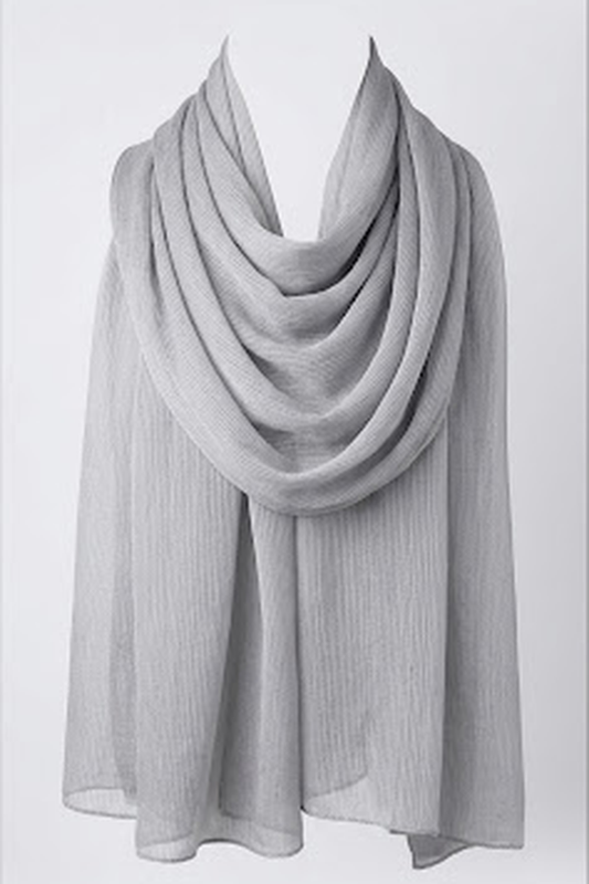 Another view of the Silver Grey Crinkle Edition hijab