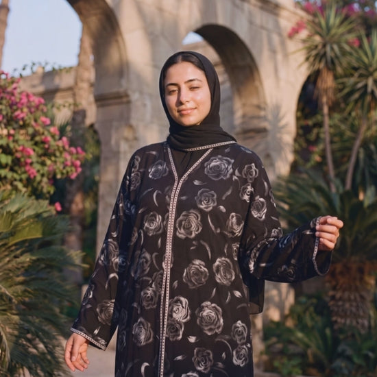 Video of the Rosette abaya in Onyx