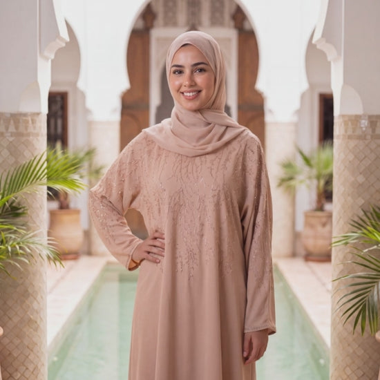 Video of the Willow abaya in Dune